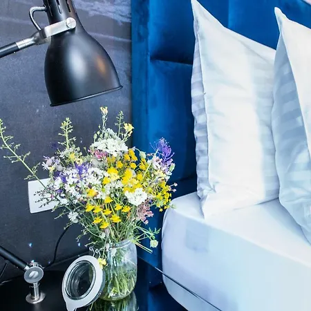 Olive Hill House - Ground Floor Apartman